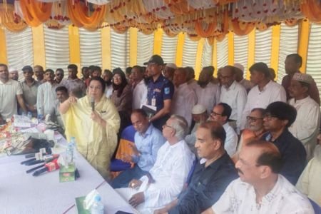 বিমানখাতে অপতথ্যের বিরুদ্ধে সকলকে সতর্ক হবার আহ্বান জানিয়েছেন বেসামরিক বিমান পরিবহন ও পর্যটন মন্ত্রী