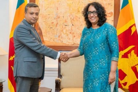 বাংলাদেশের সঙ্গে বাণিজ্যিক সম্পর্ক জোরদার করতে চান শ্রীলংকার প্রধানমন্ত্রী