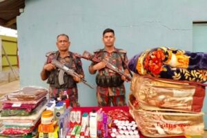 বেনাপোলে বিজিবি অভিযানে চোরাচালান পণ্য আটক 