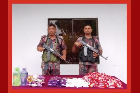 বেনাপোলে বিজিবি অভিযানে চোরাচালান পণ্য আটক 