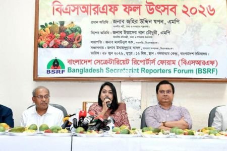 খবরের ভেতরের খবর বের করতে সাংবাদিকদের প্রতি আহ্বান তথ্য সচিবের