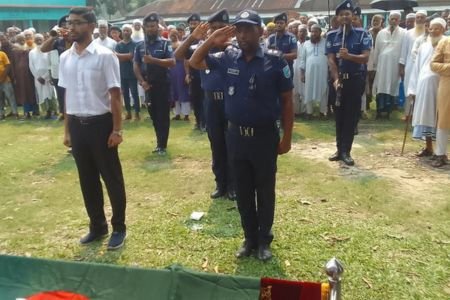 রাষ্ট্রীয় মর্যাদায় বীর মুক্তিযোদ্ধা আঃ গফুর মন্ডলের দাফন সম্পন্ন