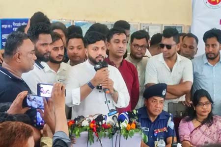 মুক্তিযুদ্ধ ও বাংলাদেশকে অসম্মান করলে পাকিস্তান পাঠিয়ে দেওয়া হবে -ইশরাক হোসেন