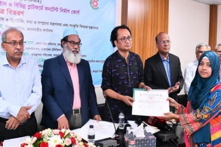 তরুণরাই আগামী দিনে দেশের চলচ্চিত্র, টেলিভিশন ও ডিজিটাল কনটেন্টকে আন্তর্জাতিক পর্যায়ে নতুন উচ্চতায় নিয়ে যাবে – ডাঃ জাহেদ উর রহমান