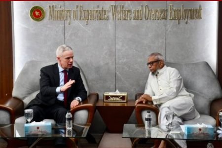 প্রবাসী কল্যাণ ও বৈদেশিক কর্মসংস্থান মন্ত্রীকে সুইস রাষ্ট্রদূতের আশ্বাস