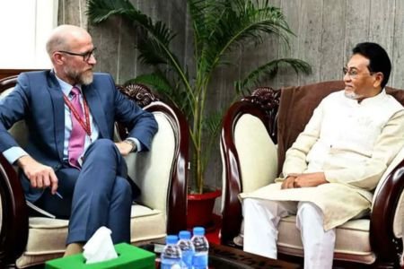 বাজেট বাস্তবায়ন ও ককাস গঠনে চিফ হুইপের সঙ্গে মার্কিন কর্মকর্তার সাক্ষাৎ