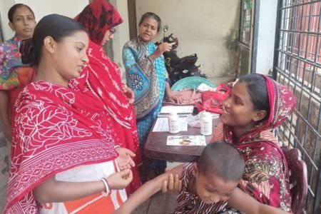পাইকগাছায় ২৮ হাজার ৬০০ শিশুকে খাওয়ানো হলো ভিটামিন-এ 