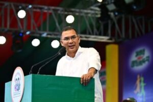 খেলাধুলার পাশাপাশি লেখাপড়াতেও এগিয়ে যেতে হবে - প্রধানমন্ত্রী