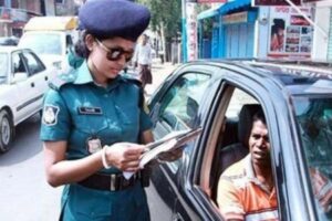 ট্রাফিক আইন লঙ্ঘনে ডিএমপির ২৩২৩ মামলা