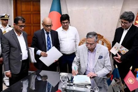 বাজেটের প্রস্তাবিত অর্থবিলে স্বাক্ষর করলেন রাষ্ট্রপতি
