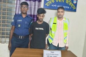 পুলিশের অভিযানে ইয়াবাসহ আটক ১