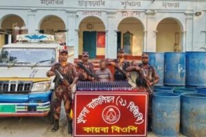 যশোরের শার্শার কায়বা সীমান্ত এলাকায় বিজিবি অভিযানে ৩৮৯ বোতল নেশা জাতীয় সিরাপসহ আটক-১