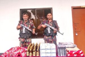 বেনাপোল সীমান্তে বিজিবির অভিযানে ভারতীয় পণ্য জব্দ