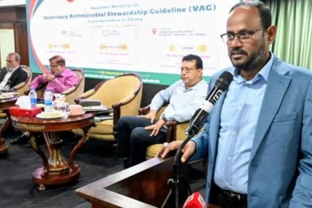 অযৌক্তিক অ্যান্টিবায়োটিক ব্যবহার রোধে সম্মিলিত উদ্যোগ জরুরি - মৎস্য ও প্রাণিসম্পদ প্রতিমন্ত্রী