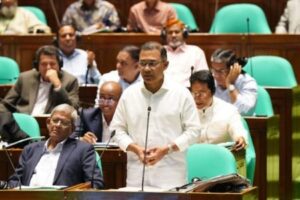 ব্যবসাবান্ধব পরিবেশ নিশ্চিত করার প্রতিশ্রুতি দিলেন প্রধানমন্ত্রী