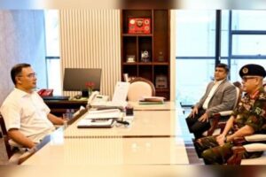 প্রধানমন্ত্রীর সঙ্গে লে. জেনারেল মিনহাজুল আলমের সাক্ষাৎ