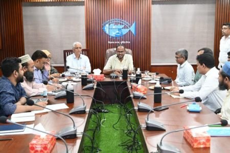 দুধ উৎপাদন বাড়িয়ে আমদানি নির্ভরতা কমাতে হবে - মৎস্য ও প্রাণিসম্পদ প্রতিমন্ত্রী