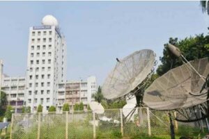 ঘণ্টায় ৬০ কিলোমিটার বেগে দমকা হাওয়া, নদীবন্দরে ১ নম্বর সতর্ক সংকেত