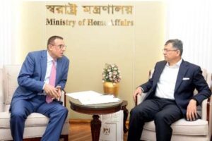 স্বরাষ্ট্রমন্ত্রীর সঙ্গে ফিলিস্তিনের রাষ্ট্রদূতের সৌজন্য সাক্ষাৎ