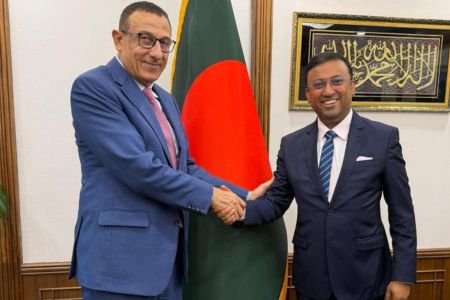 প্রধানমন্ত্রীর পররাষ্ট্র বিষয়ক উপদেষ্টার সঙ্গে ফিলিস্তিনের রাষ্ট্রদূতের সাক্ষাৎ