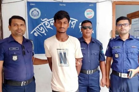 নড়াইলে হত্যা মামলার আসামি আকাশ বিশ্বাস নারকেল বাড়িয়া থেকে গ্রেফতার
