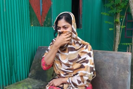 হয় সে আমাকে বিয়ে করবে, না হয় এই বাড়িতেই আমার মৃত্যু হবে