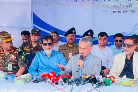 পদ্মা রেল সেতুর নিচে মাটি অপসারণে কোনো ঝুঁকি নেই - রেলমন্ত্রী